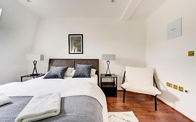 Luxury 3 Bedroom Prime Marylebone Apartment